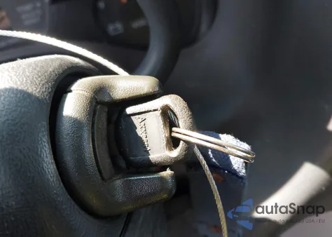 1998 Chevrolet Chevy Van G1500 from USA, damaged, VIN 1GBFG15R6W1072718